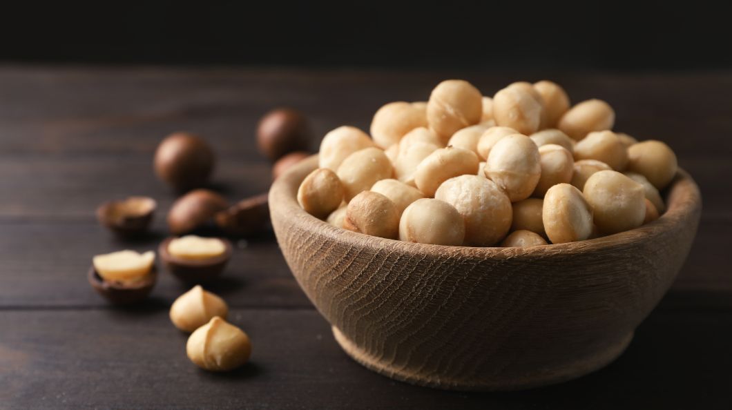 مغز فندق خام و نقش آن در رژیم غذایی سالم