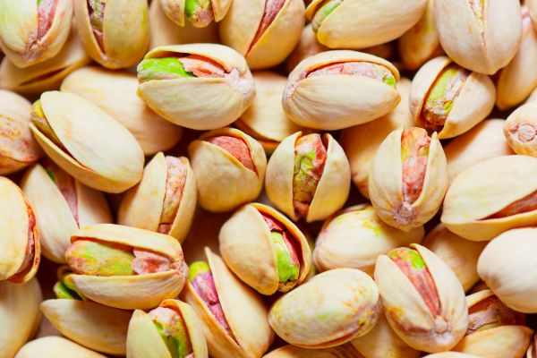 پسته احمدآقایی خام با کیفیت بالا، مناسب برای صادرات و مصرف روزانه – آیاز

